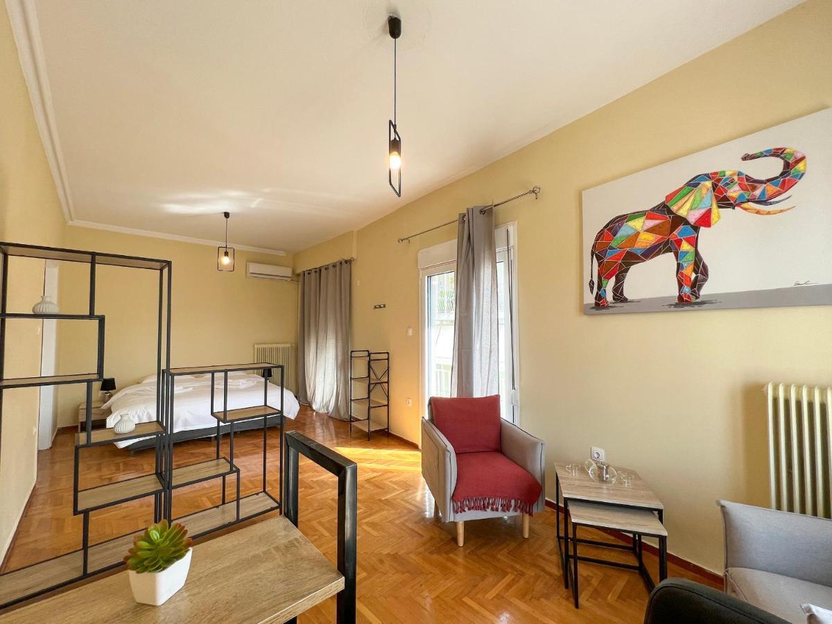 Chiou Spacious 90Sqm Apt In أثينا المظهر الخارجي الصورة